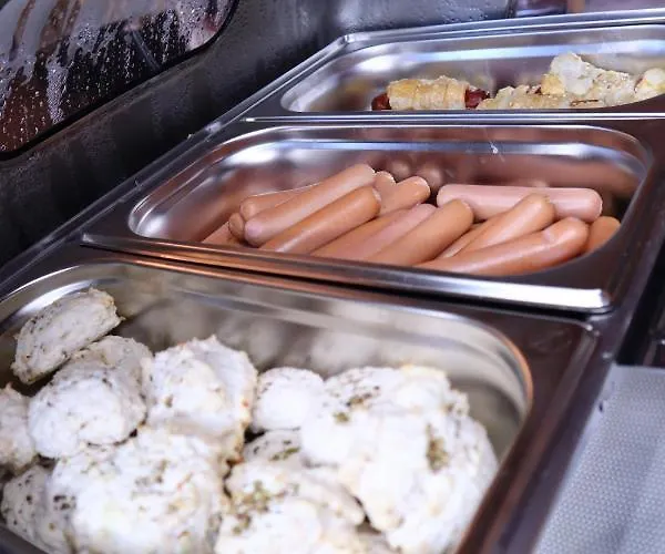 肖邦酒店 4* 利沃夫