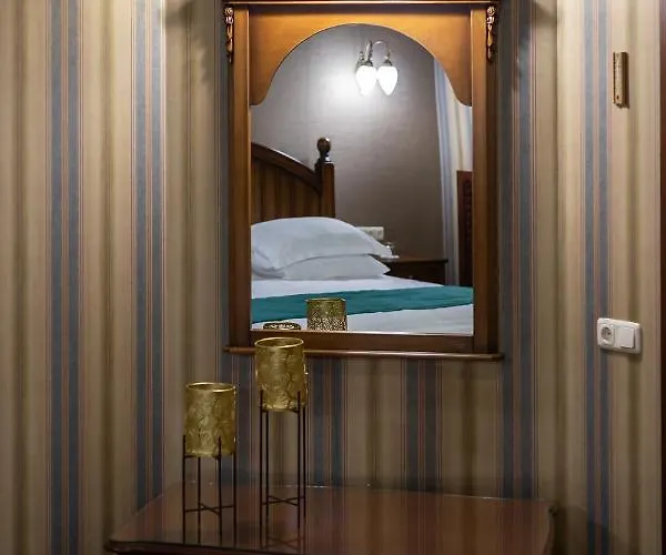 肖邦酒店 4* 利沃夫